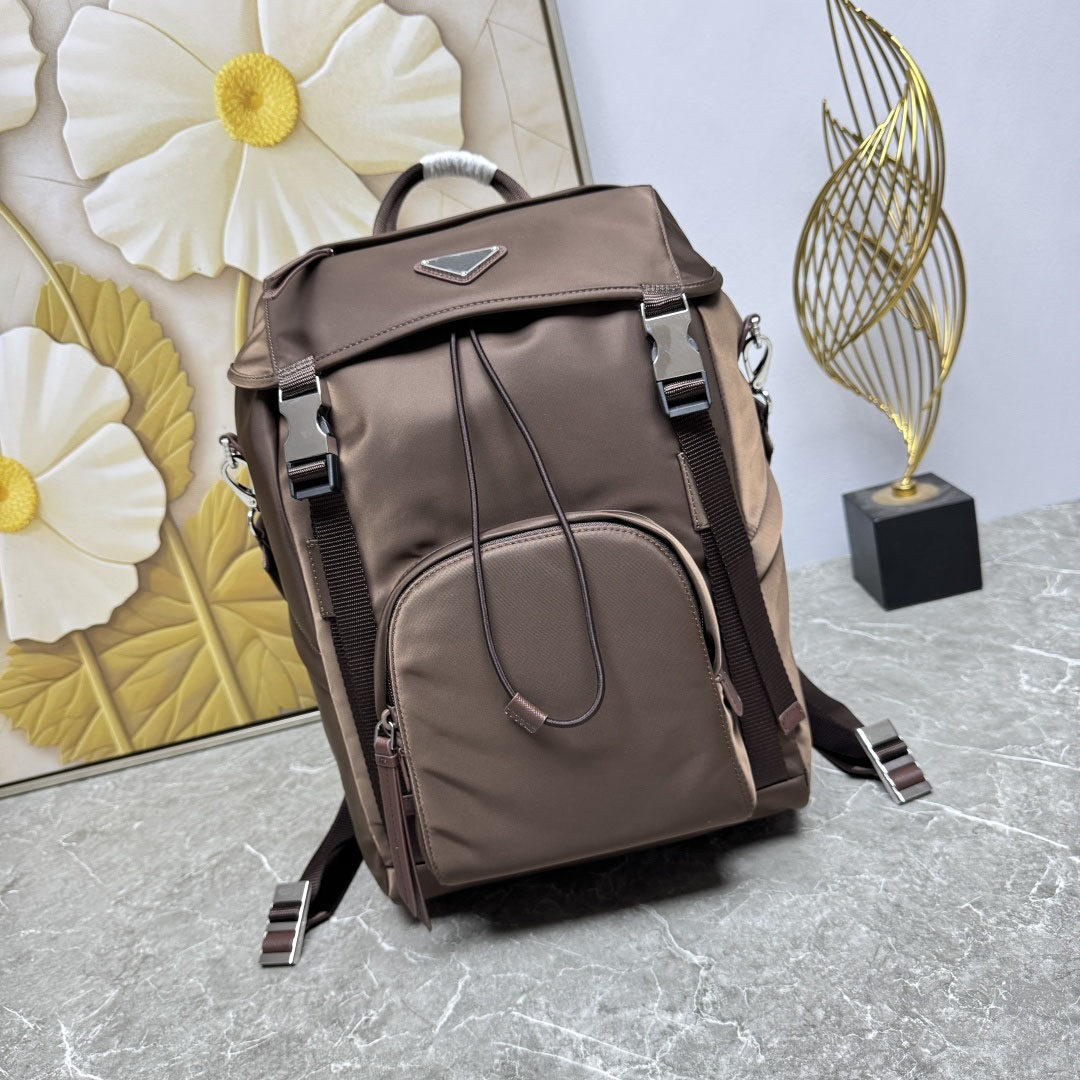 2025新款翻盖双肩包棕色皮质商务背包大容量多口袋登山包34.5CM