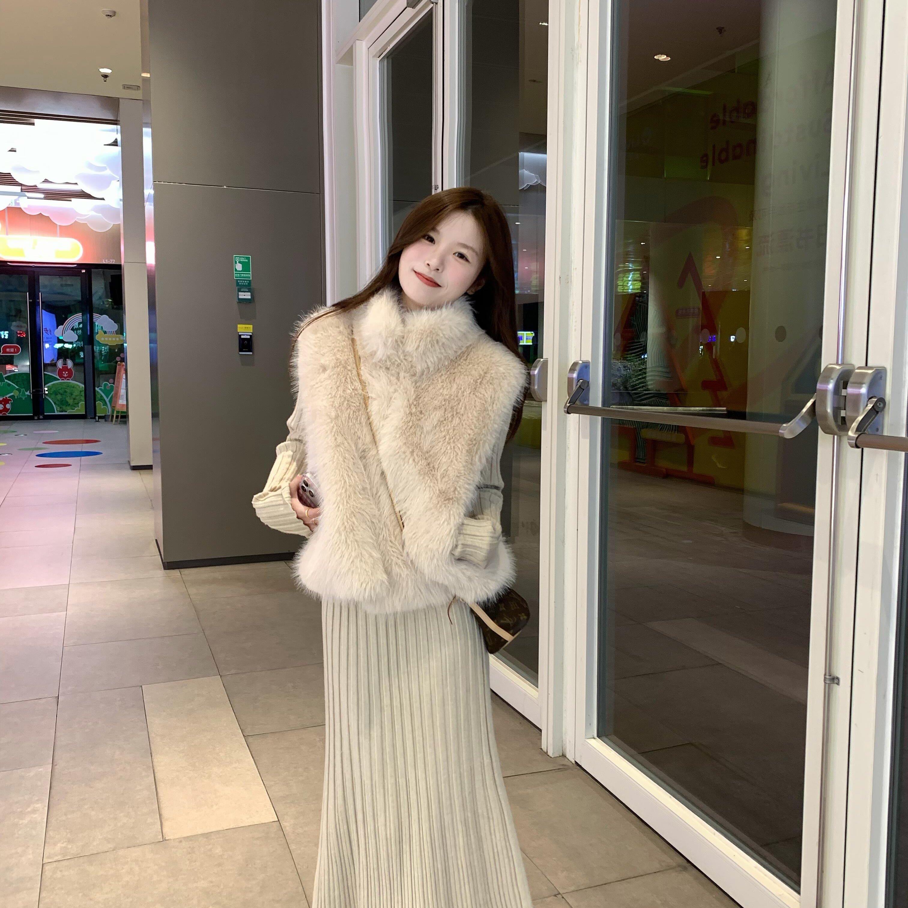 已出货 韩风chic气质套装环保皮草马甲内搭连衣裙两件套,女装/女士精品,时尚套装,淘宝优惠券,粉丝福利购,淘宝优惠卷