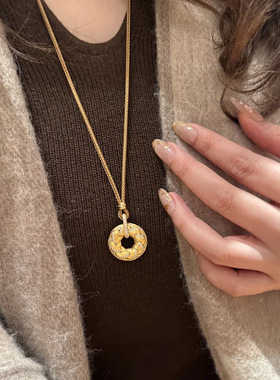 沙金龙鳞纹平安扣吊坠项链女秋冬毛衣链长款轻奢感新中式饰品