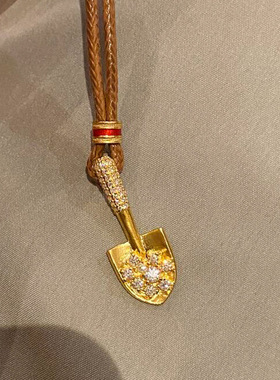 金铲铲新中式铲子吊坠项链配饰女长款秋冬毛衣链轻奢感饰品