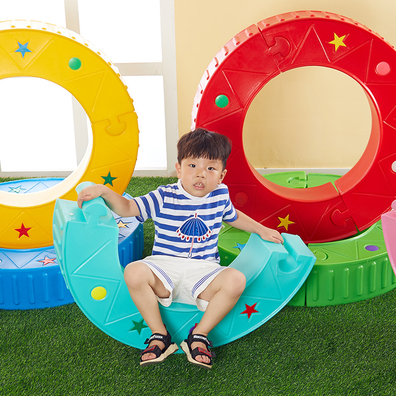 极速半月摇幼儿园早教儿童感统训练器材S独木桥户外W室内体能平衡
