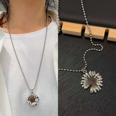 极速Sunflower titaniumr steel necklace collarbone chain fema