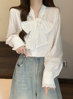 极速法式蕾丝蝴蝶结V领白色衬衫女早春季新款大码胖mmZ中长款打底