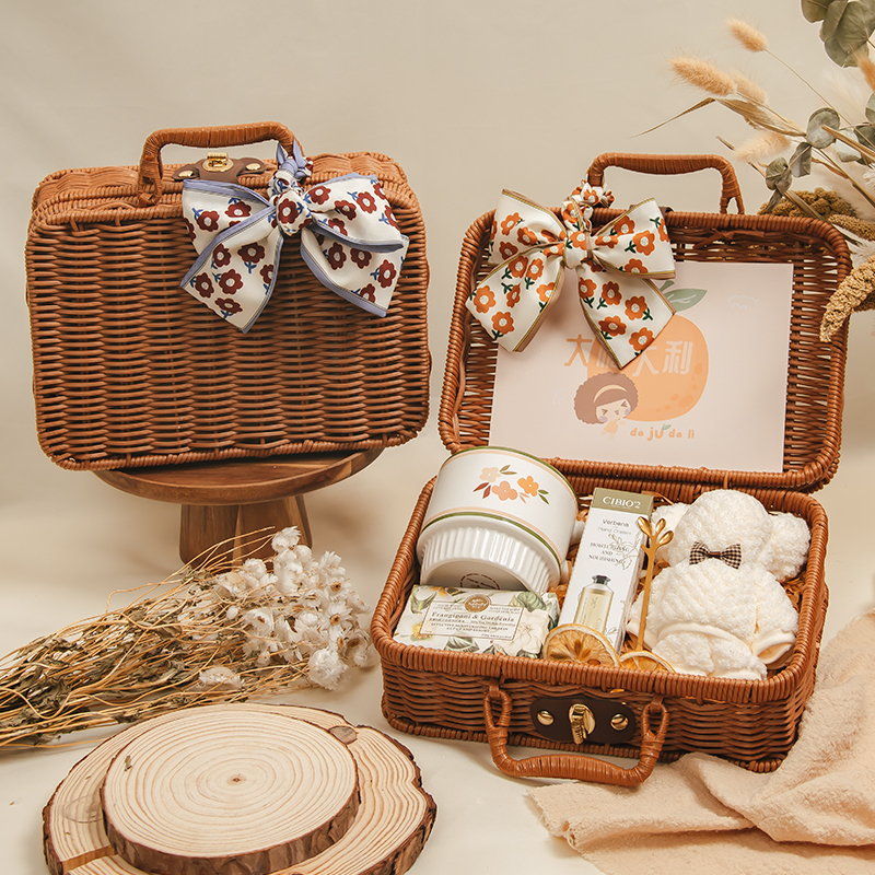 速发伴手礼伴娘高婚实用结级感回礼蜜编手提篮盒子闺藤生日礼品