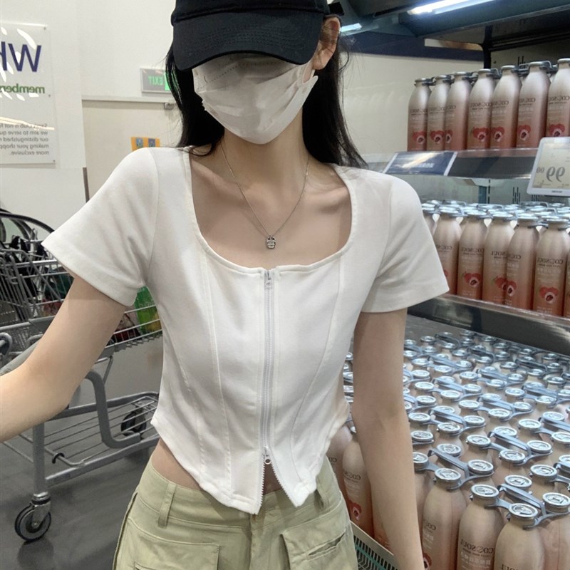 新品甜辣b法式短款上衣女夏设计感小众不规则别致锁骨方领正肩短图片