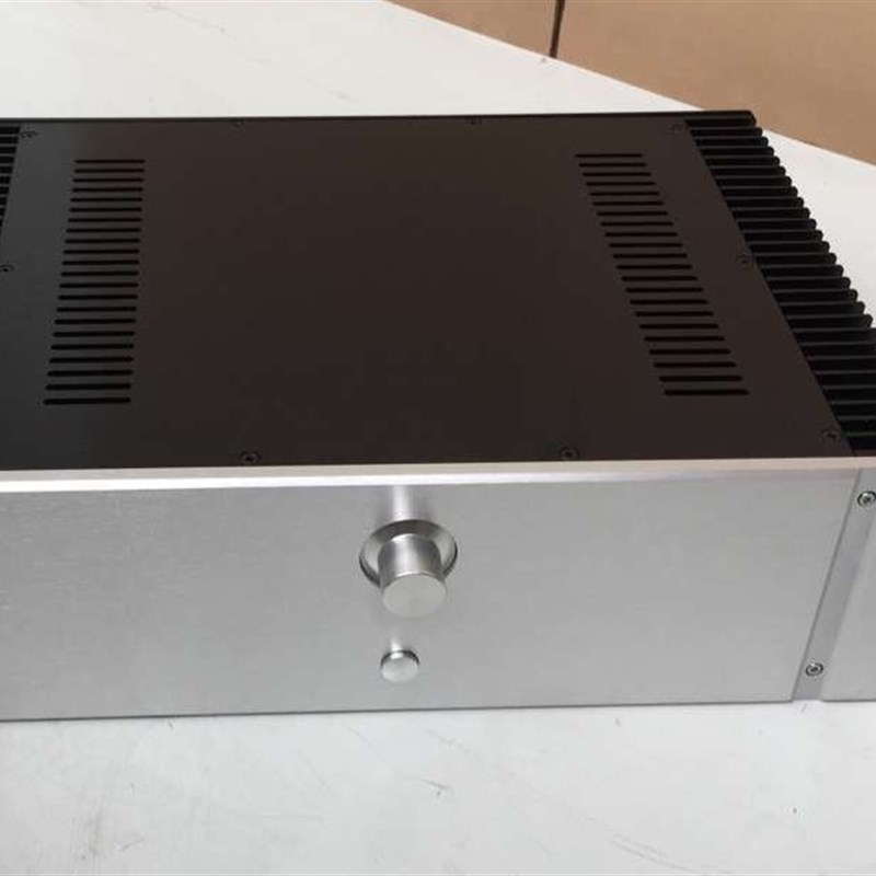 极速。两侧散热h的全铝甲类功放机箱 後级主机壳 430*130*300mm