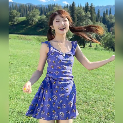 小个子紫色吊带碎花连衣裙子女夏季2025新款新疆旅游穿搭夏日绝美
