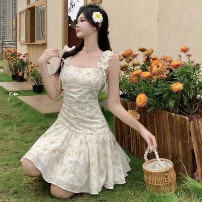 /法式浪漫黄色碎花连衣裙女夏季小个子茶歇吊带裙