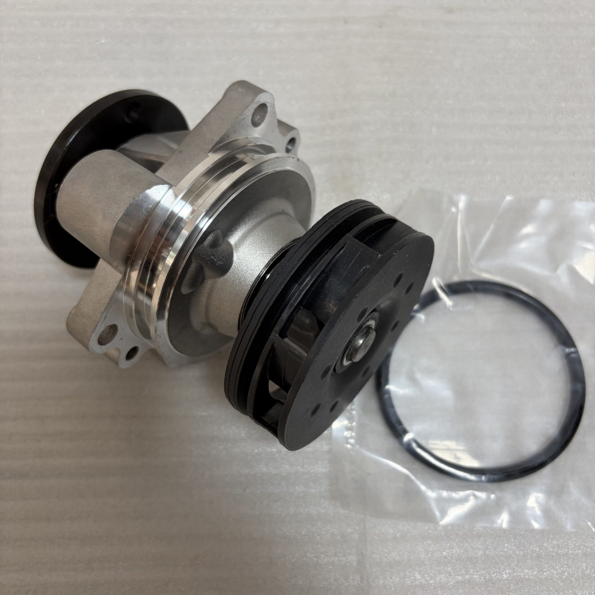 适用宝马M54冷却液防冻液机械水泵1151750998511517527910
