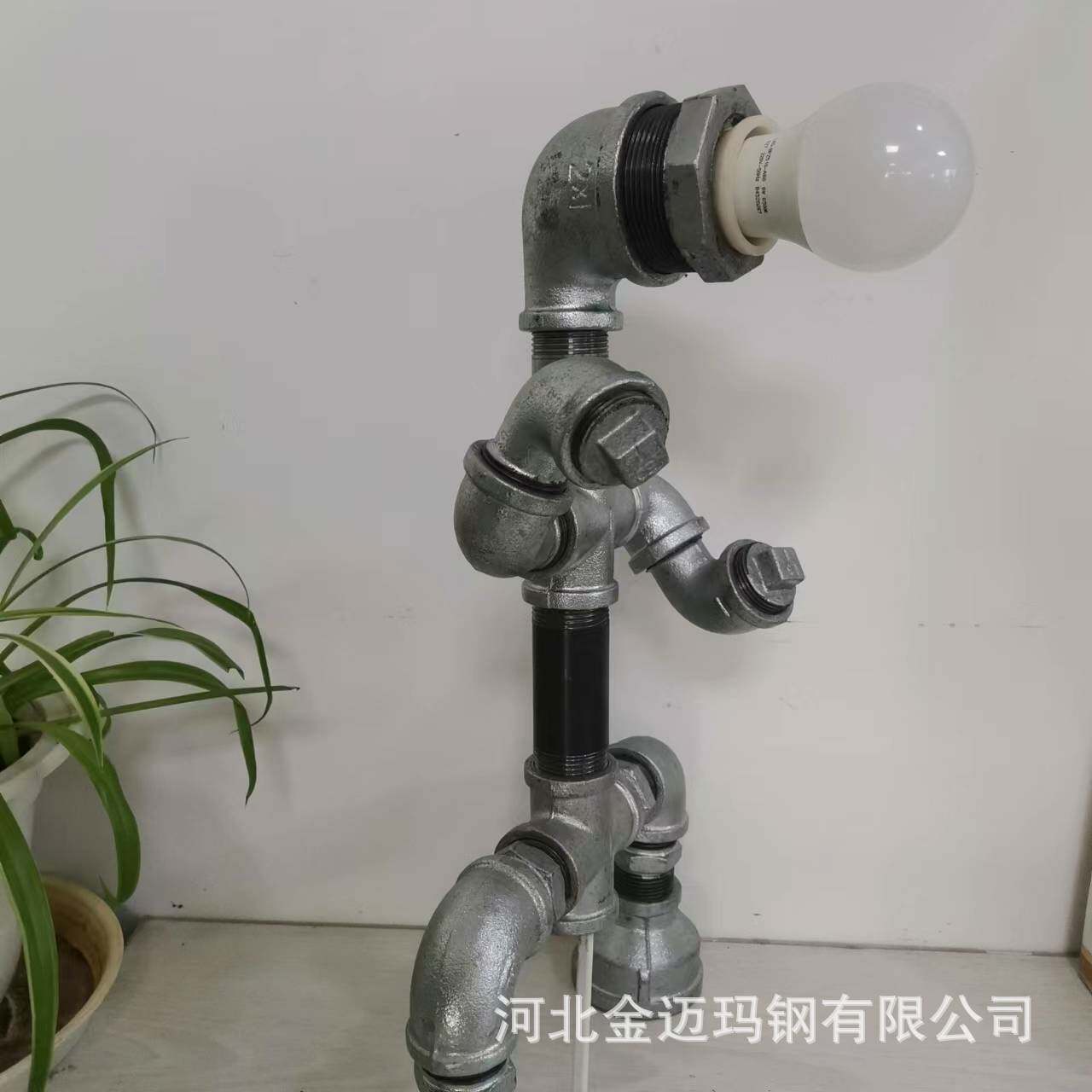 工业风LED充电式机器人台灯卧室书桌办公学习创意装饰台灯