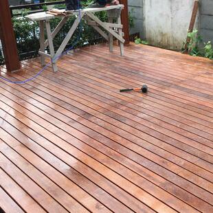 菠萝格地板户外防腐木板材阳台花园护栏实木庭院木方公园围栏木料