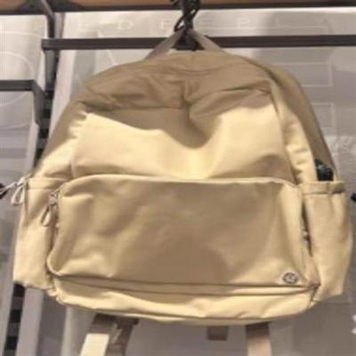 Lululemon everywhere backpack瑜伽休闲防水大容量双肩揹包男22