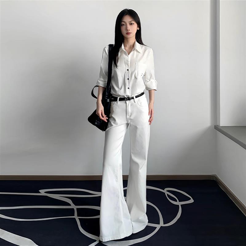 赵露思许妍同款白色微喇牛仔裤女2025新款加绒低腰不贴腿喇叭裤子