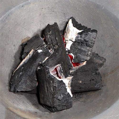 贵州杂木炭烧烤碳果木炭碳v块原木炭烧烤炉家用烤火取暖火锅商用