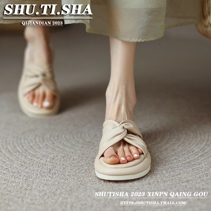 新品拖鞋女夏外穿2026新款平底休闲孕妇凉拖鞋Q女款夏天百搭厚底