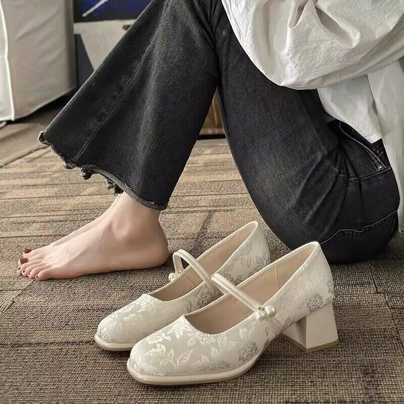 新品新中式鞋子i配旗袍不累脚国风女鞋2026新款玛丽珍高跟老北京