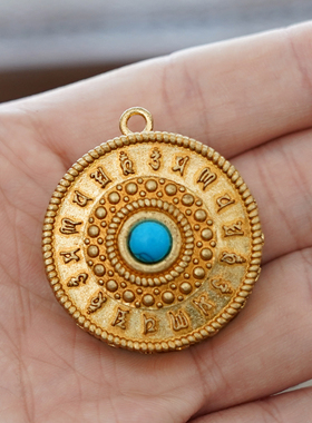 新品憬鸿楞严咒挂件用品黄v铜三行六字真言大明咒嘎乌盒男女士吊