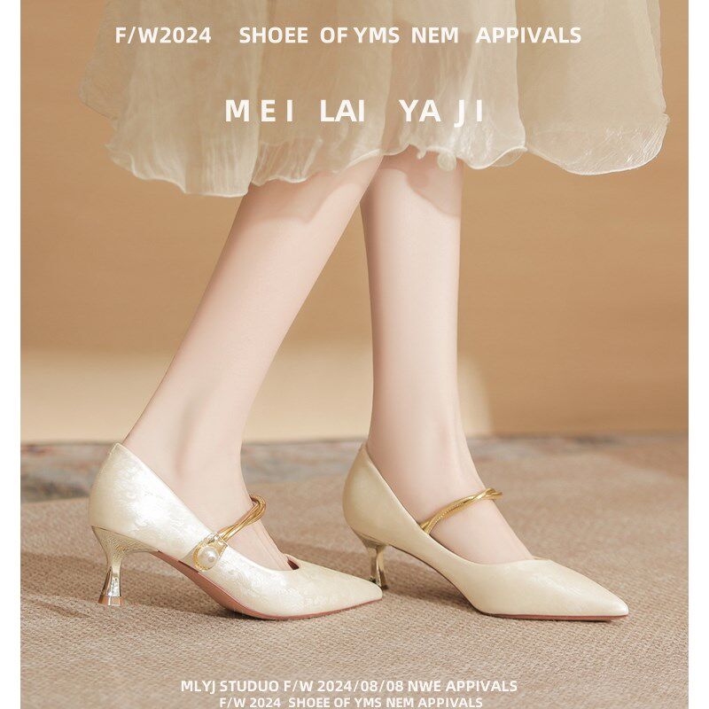 新品不累脚高跟鞋主婚纱婚鞋女秀B禾国风配旗袍一字带伴娘新娘浅