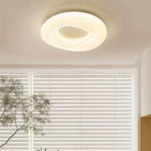 法式主卧室灯北欧简约餐厅卧室书房儿童房吊灯创意温馨奶油风灯具