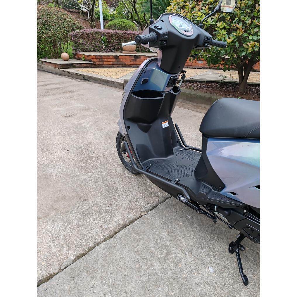 适用于轻骑铃木小海豚后货架qs110t-5摩托车新款加厚前保险杠改装