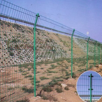 极速双边丝护栏网高速公路护栏网防抛网铁丝网围S栏户外围网车间