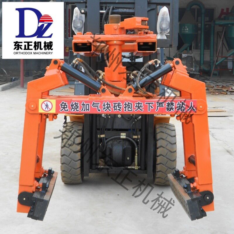 砖厂使用码垛夹砖机 操作方便 建筑工地搬运装卸上砖机 规模生产