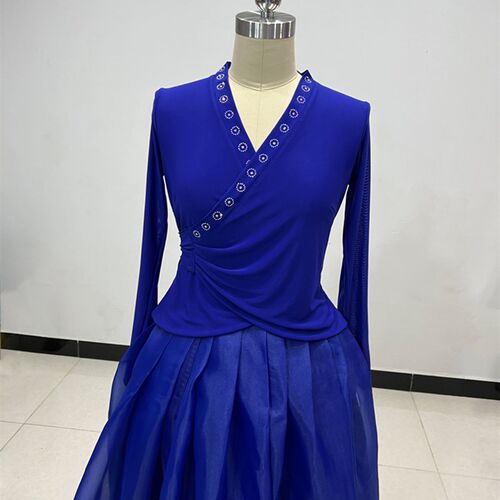 新品朝鲜族舞蹈服装女长裙练功服大摆裙民族民间舞U演出集训上衣