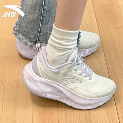 安踏跑鞋女轻便减震运动鞋