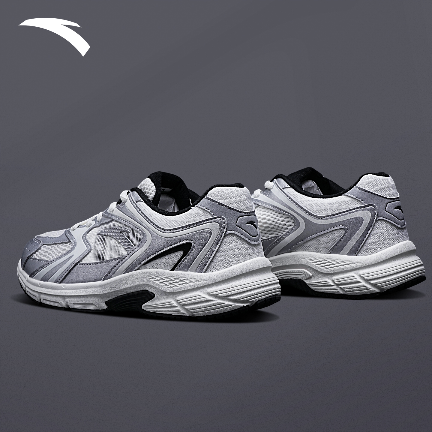 安踏男鞋AT2004复古户外运动鞋