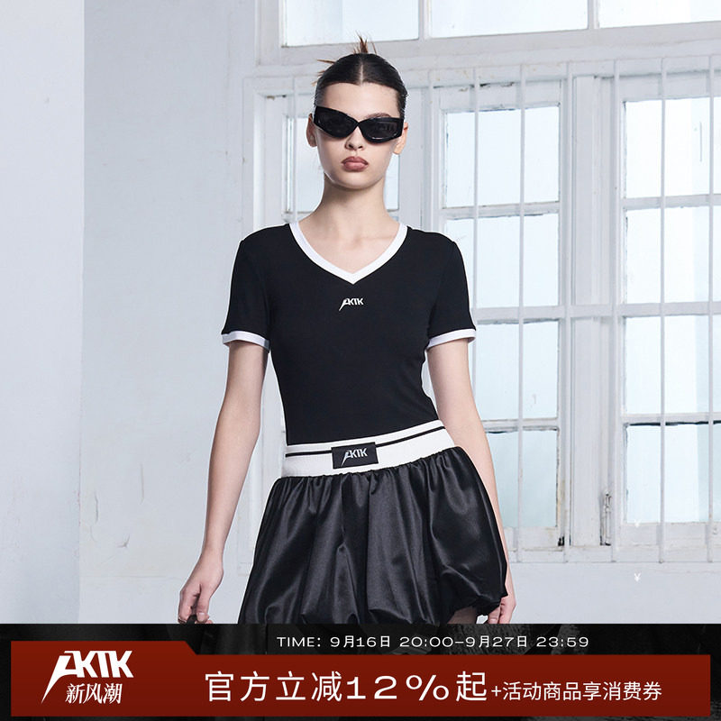 AKTK拼接时尚百搭小众设计款LOGO印花V领撞色t恤女短袖图片