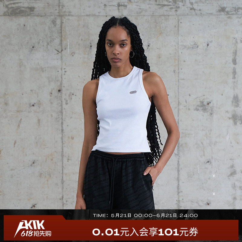 AKTK背心2024秋季新品小众设计感简约迷你锁扣修身无袖背心