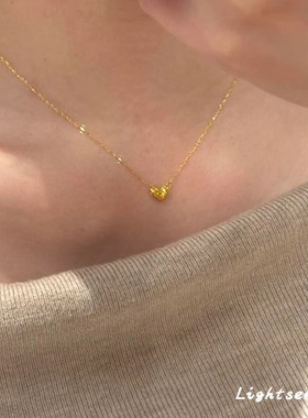 钛钢不掉色金色碎冰冰爆闪爱心项链新款日常简约百搭高级感锁骨链