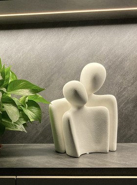 现代简约情侣人物雕塑摆件抽象客厅电F视酒柜玄关餐边柜装饰品创