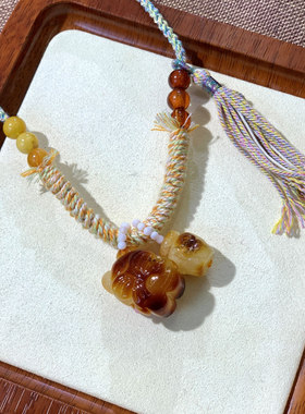 脏脏熊奥利奥琥珀蜜蜡雕刻小熊吊坠6.94g-NO.417