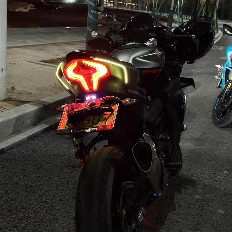 合适450sr-升级驼峰尾灯 支持手机app调色 流水模式有2Z10种可选