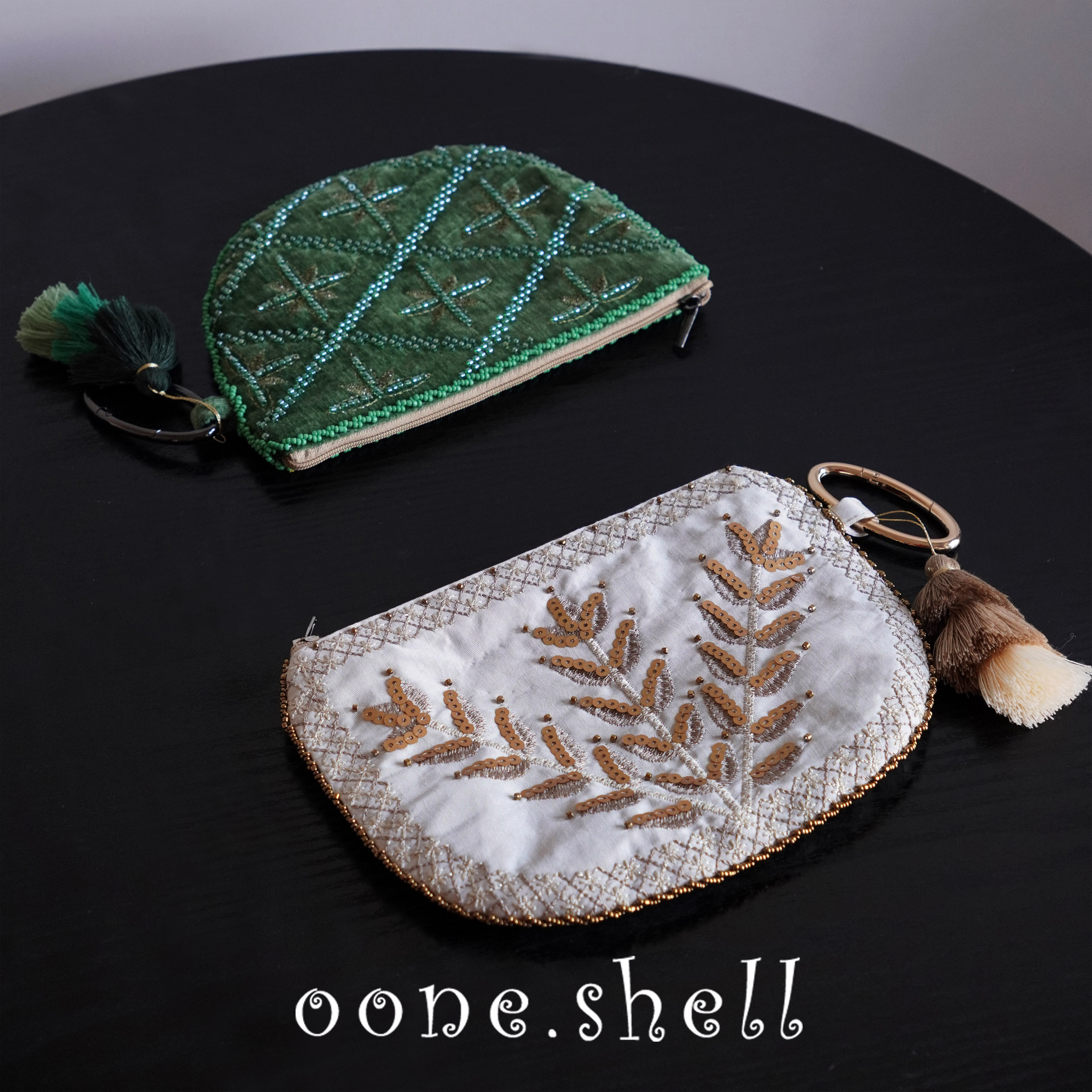 一颗贝壳 2026春夏手工刺绣串珠手机包女小众零钱包护照卡包礼物