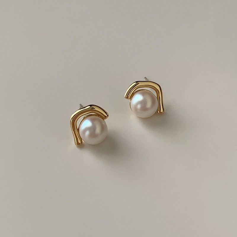 迷度小众设计人造珍珠耳钉正圆强光耳环女 网红高级感气质复古风