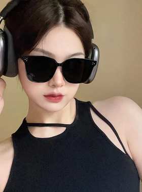 墨镜女款2025新款高级感显脸小开车专用大框海边拍照太阳眼镜HWJ