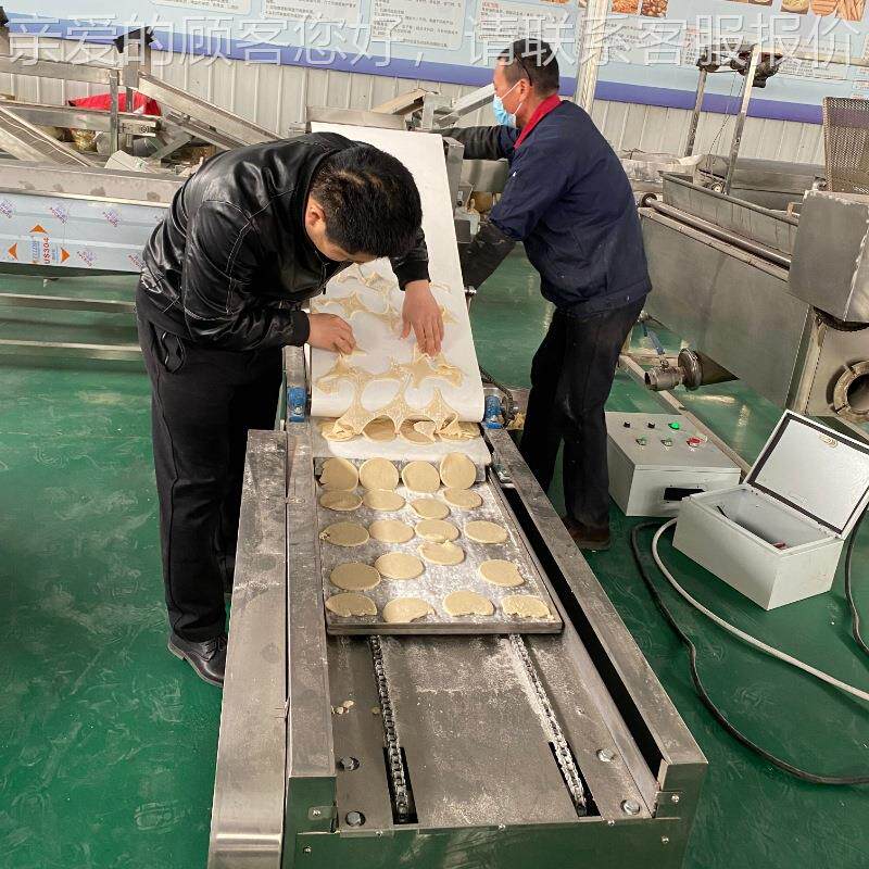 淄博烧烤小饼机厚器 淄博小饼机设可备 产品薄调切MLM刀速 度可调