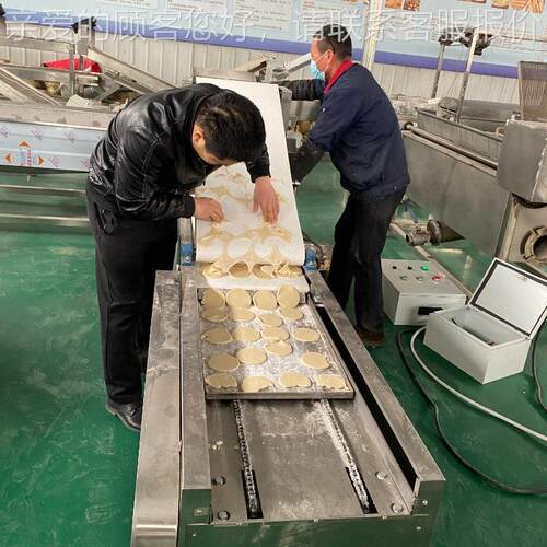 淄博烧烤小饼机厚器 淄博小饼机设可备 产品薄调切MLM刀速 度可调
