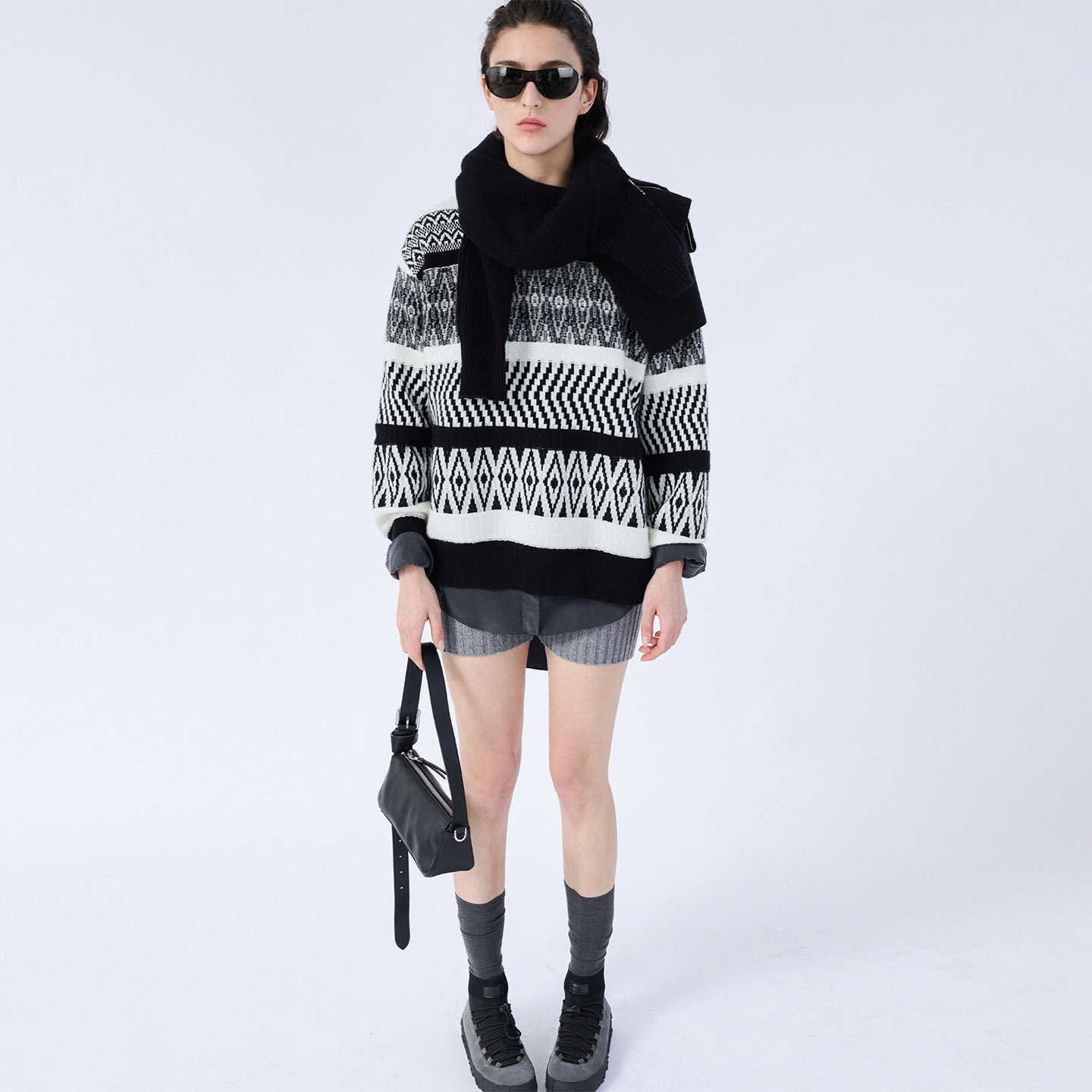 全羊毛圆领针织套头衫