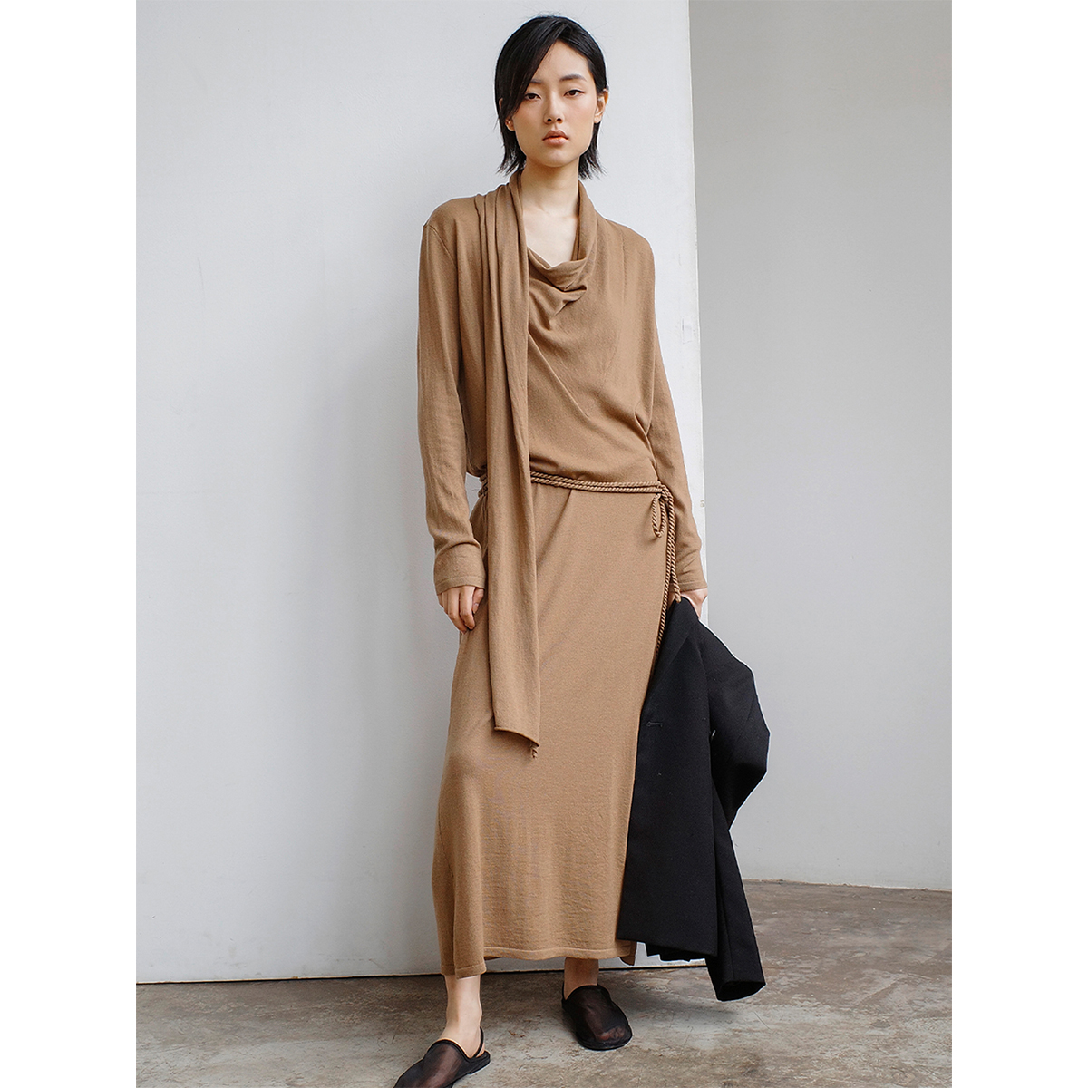 322WORKHOUSE羊毛围巾领连衣裙