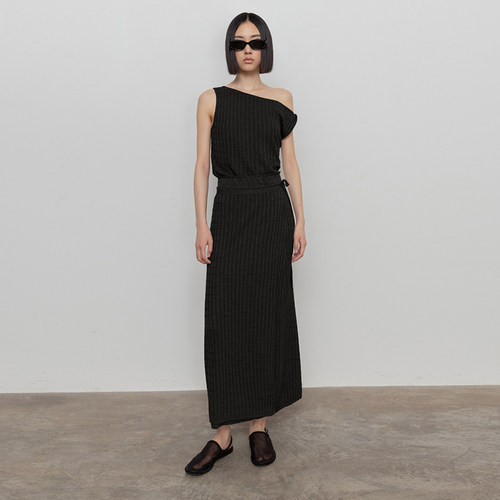 长裙简约通勤一片式连衣裙