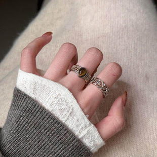 中古做旧镂空雕花仿虎眼石戒指女轻奢高级感复古素圈可调节食指戒