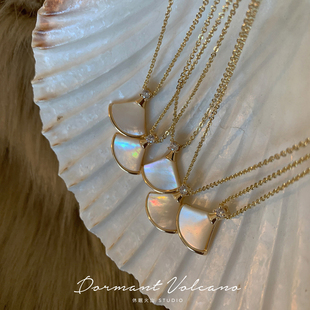 简约气质锁骨链高级感轻奢小众 爆款 仿白贝母扇形项链女款 2025新款