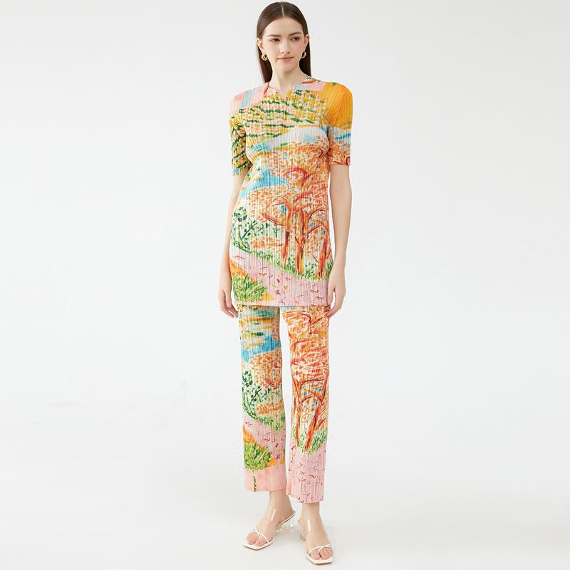 2025春季小众气质树绘印花小V领短袖上衣女休闲长裤褶皱套装女