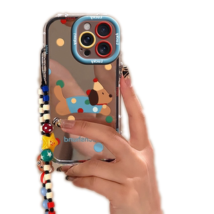 波点腊肠狗适用苹果15promax手机壳2025新款高级感iPhone16pro带手链16卡通17PROMAX补妆镜女款挂绳mate60壳