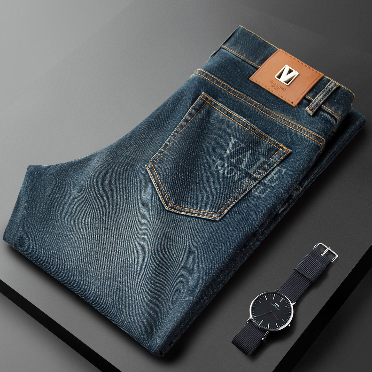 轻奢冬季高级感棉质水洗牛仔裤