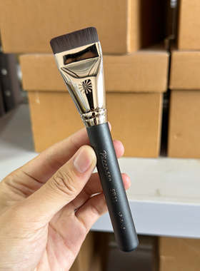 Piccasso/毕加索FB11一字平头粉底刷无刷痕不吃粉面膜刷粉底液刷