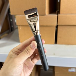 Piccasso/毕加索FB11一字平头粉底刷无刷痕不吃粉面膜刷粉底液刷